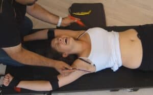 Alaïs Become Insane in the Stocks : Upperbody Tickling